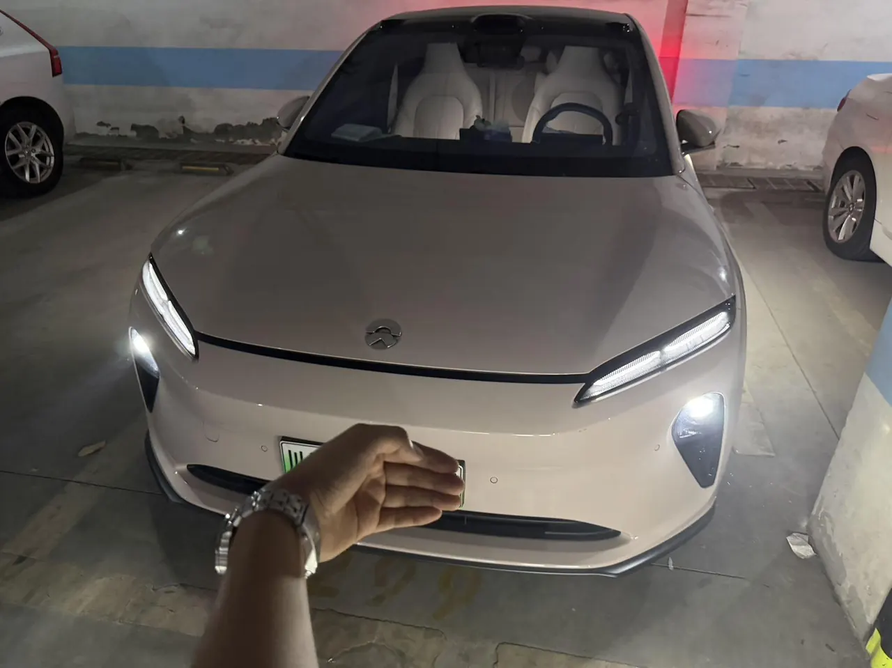 NIO 2024 ET5 75kWh automatic gear 2