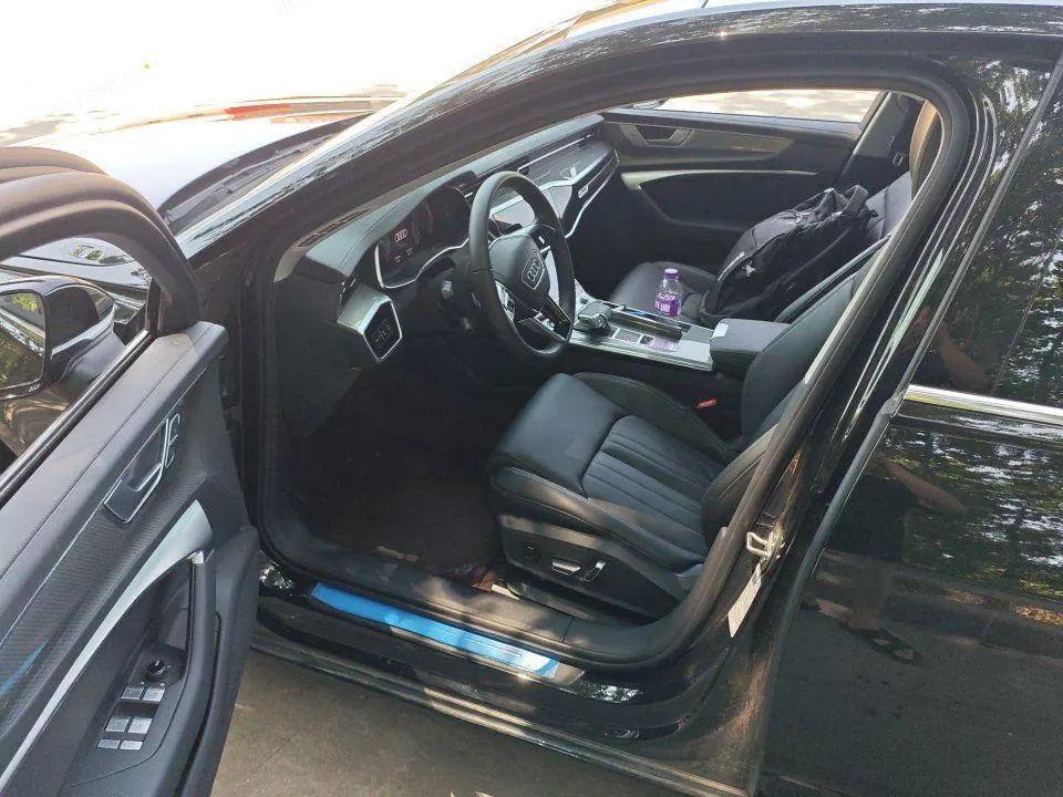 Audi 2024 A6L 2.0TFSI 45TFSI Zhenzhiya Automatic Gear 2