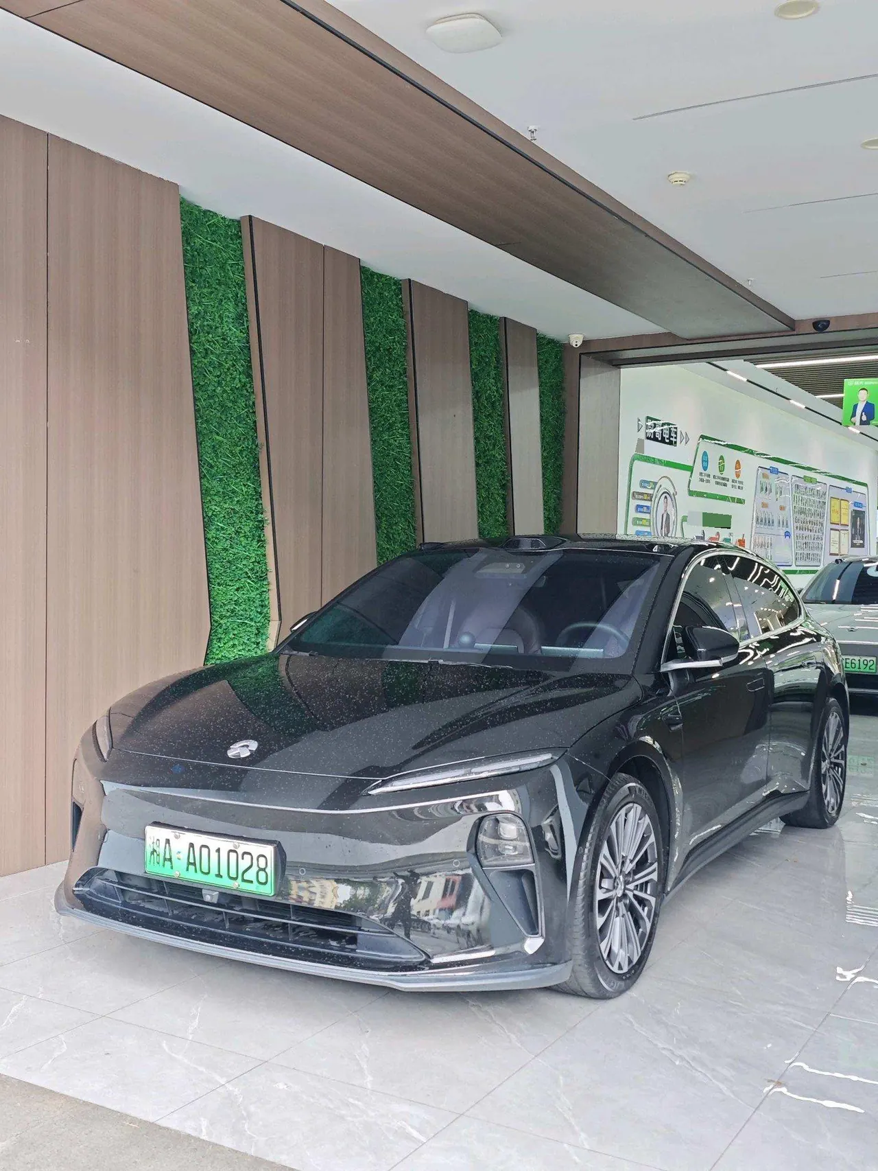 NIO 2024 ET5T 75kWh Touring automatic - View 1