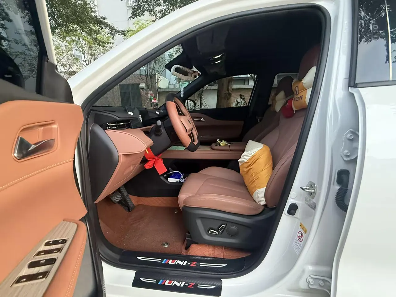 ChangAn 2025 UNI-Z Smart Electric iDD 1.5 Stepless 125km Smart New Blue Whale Battleship Edition Automatic Gear 4