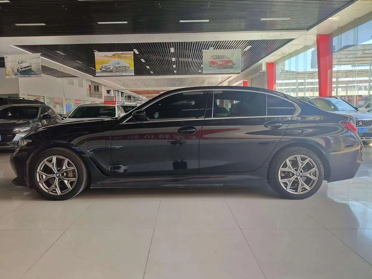 BMW 2022 i3 eDrive 35L automatic gear 6