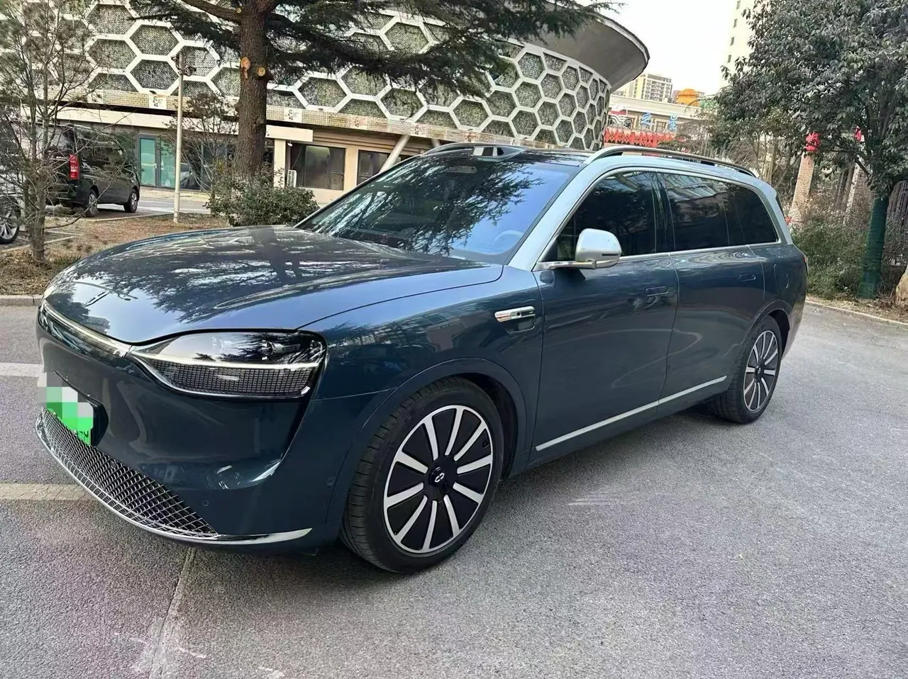 AITO 2024 AITO M9 EV Pure Electric Ultra Edition 100kWh5-seat Edition Automatic Gear - View 1