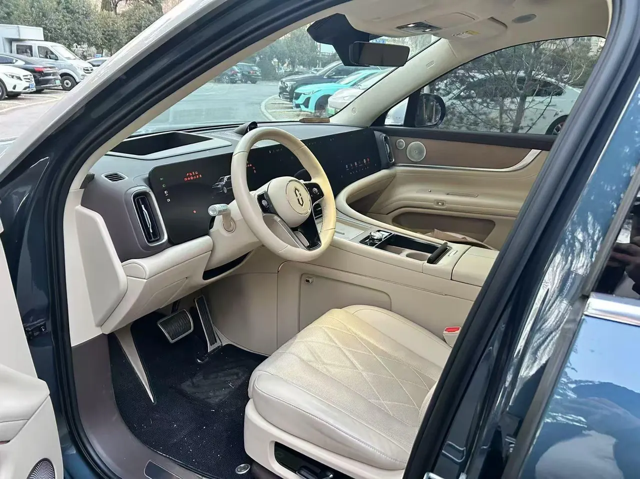 AITO 2024 AITO M9 EV Pure Electric Ultra Edition 100kWh5-seat Edition Automatic Gear 4