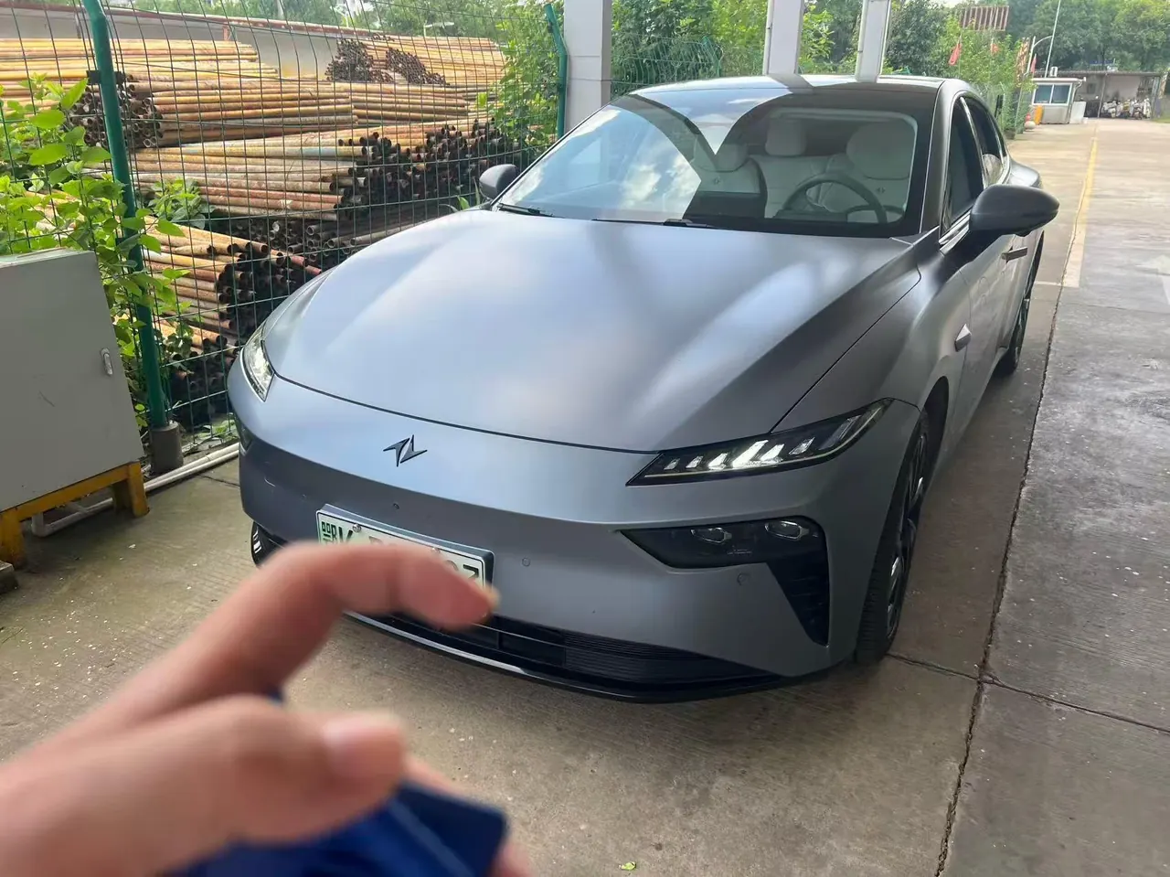 Открыть галерею: Yi Pai 2024 E π 007 540 Four-wheel Drive Max Edition Automatic Gear