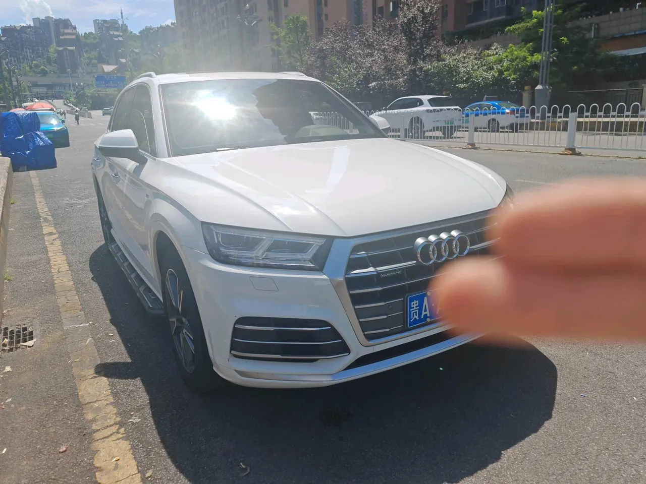 Audi 2020 Q5L 2.0TFSI 40TFSI Rongxiang Fashion Automatic 2