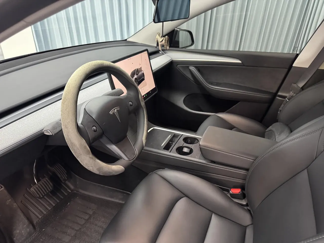 Tesla 2024 Model Y rear-wheel drive version automatic transmission 3