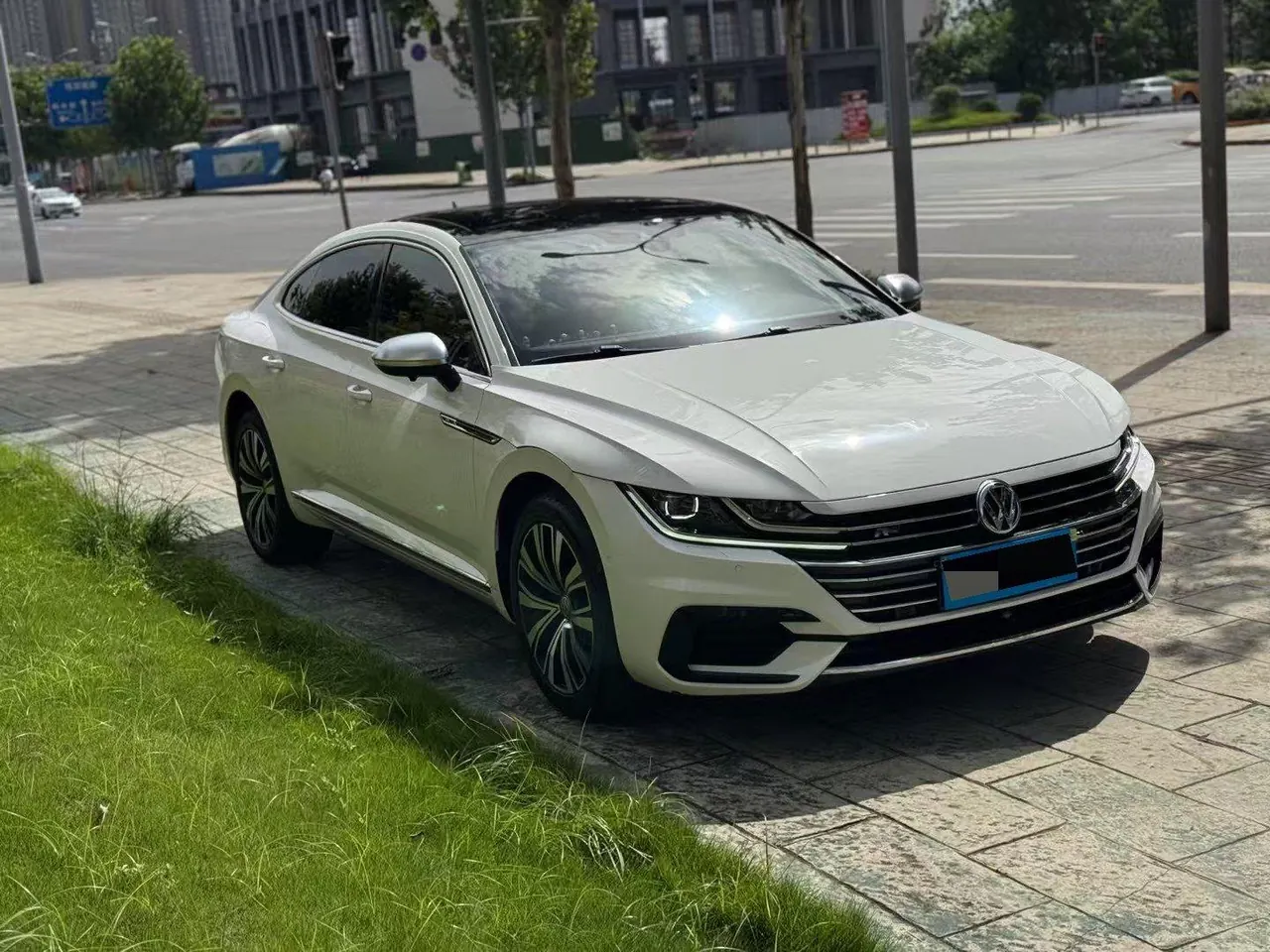 Volkswagen 2020 CC 2.0TSI 330TSI beauty version of automatic gear 3