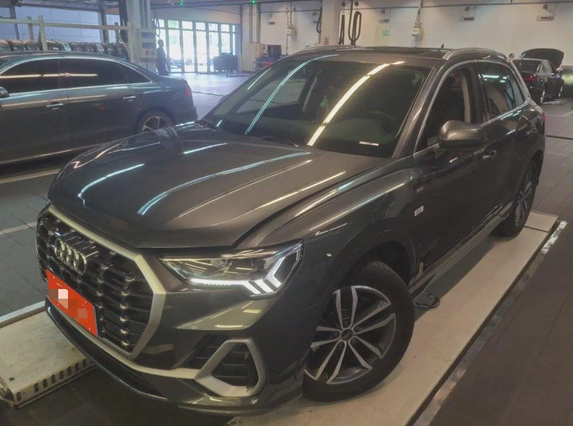 Audi 2022 Q3 1.4TFSI 35TFSI Aggressive Dynamic Automatic - View 1