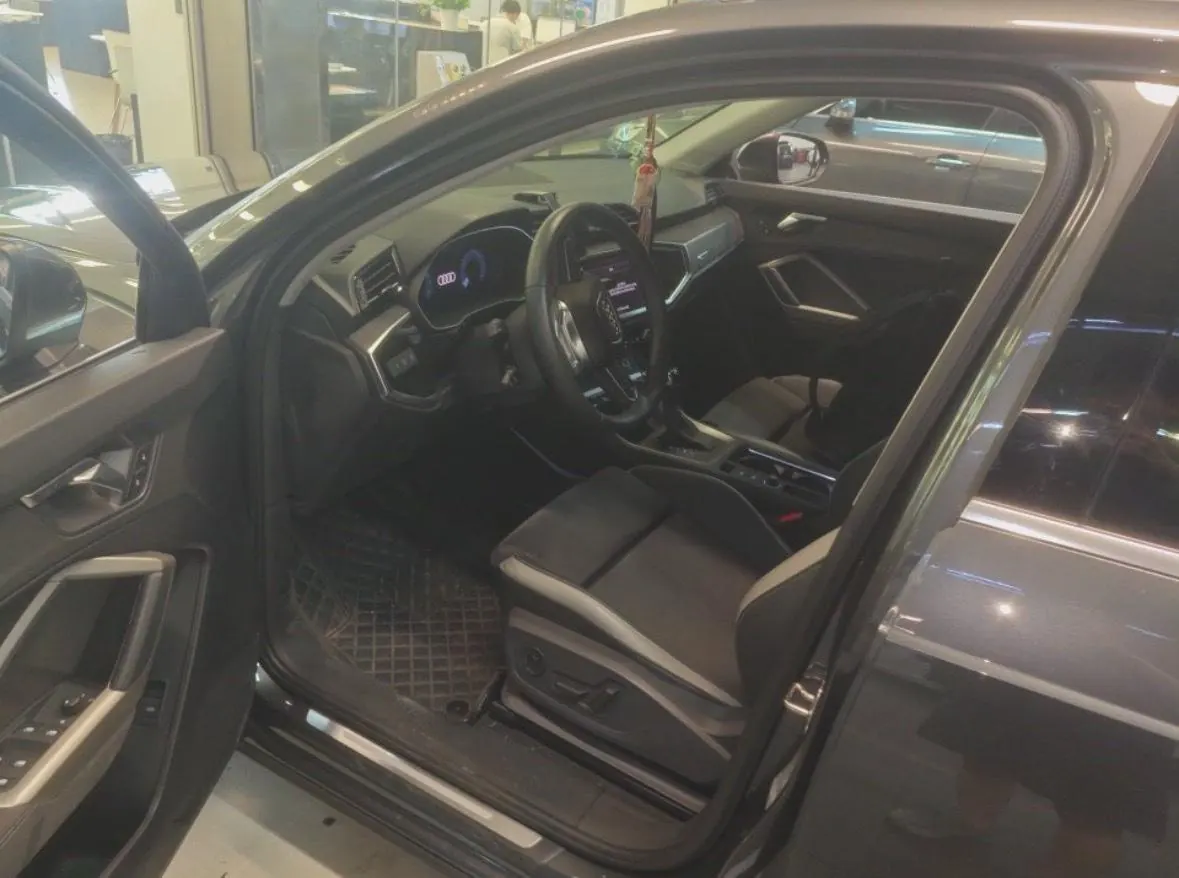 Audi 2022 Q3 1.4TFSI 35TFSI Aggressive Dynamic Automatic 3
