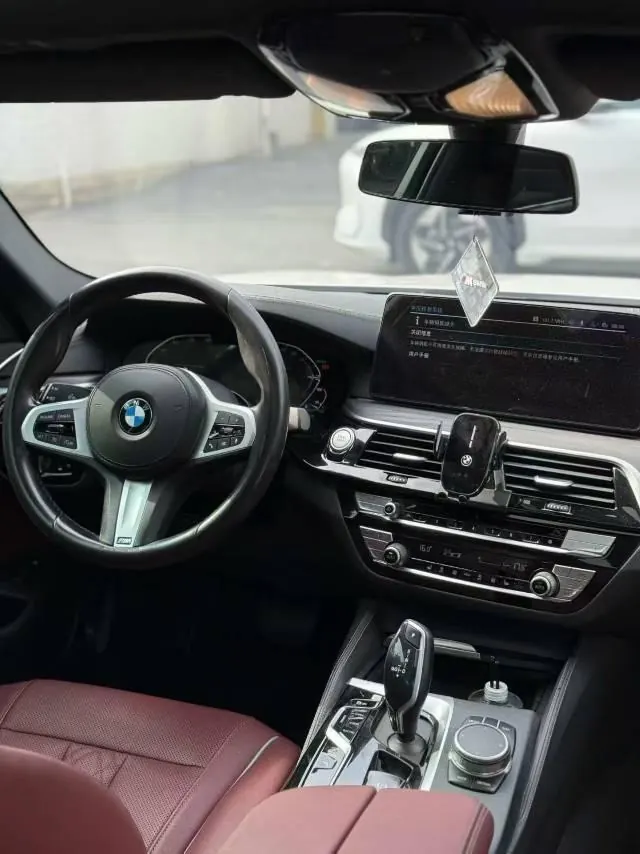BMW 5 series new energy 2022 535Le 2.0T M sports suit (change 2) automatic gear 6