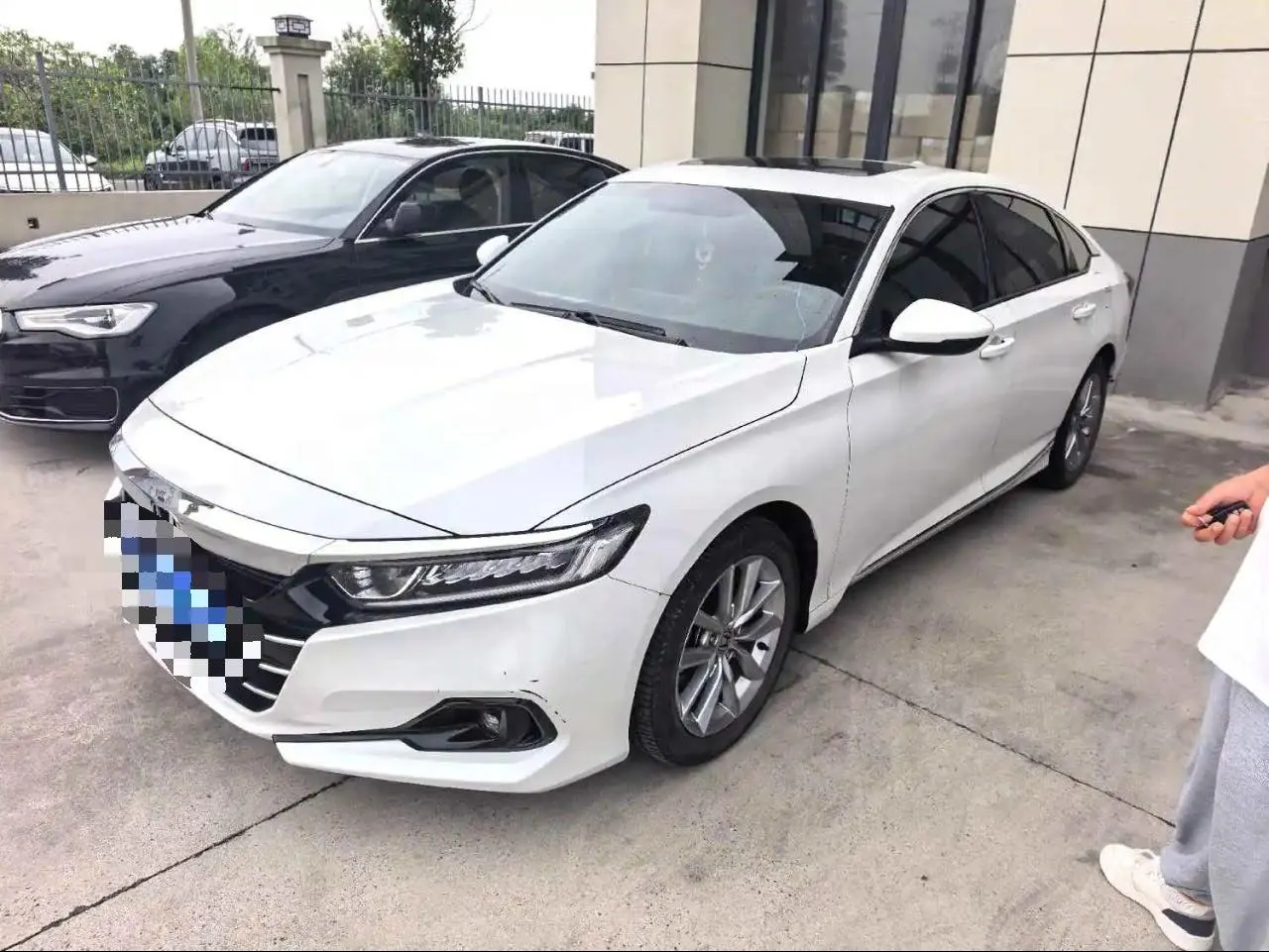 Honda 2022 10th Generation Accord 1.5T Stepless 260TURBO Deluxe Automatic Gear - View 1