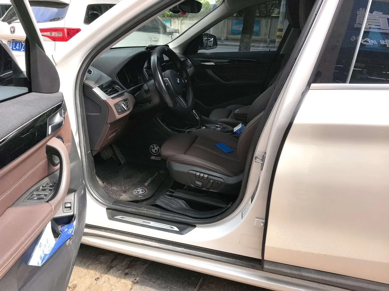 BMW 2020 X1 sDrive20Li 1.5T exclusive automatic gear 2