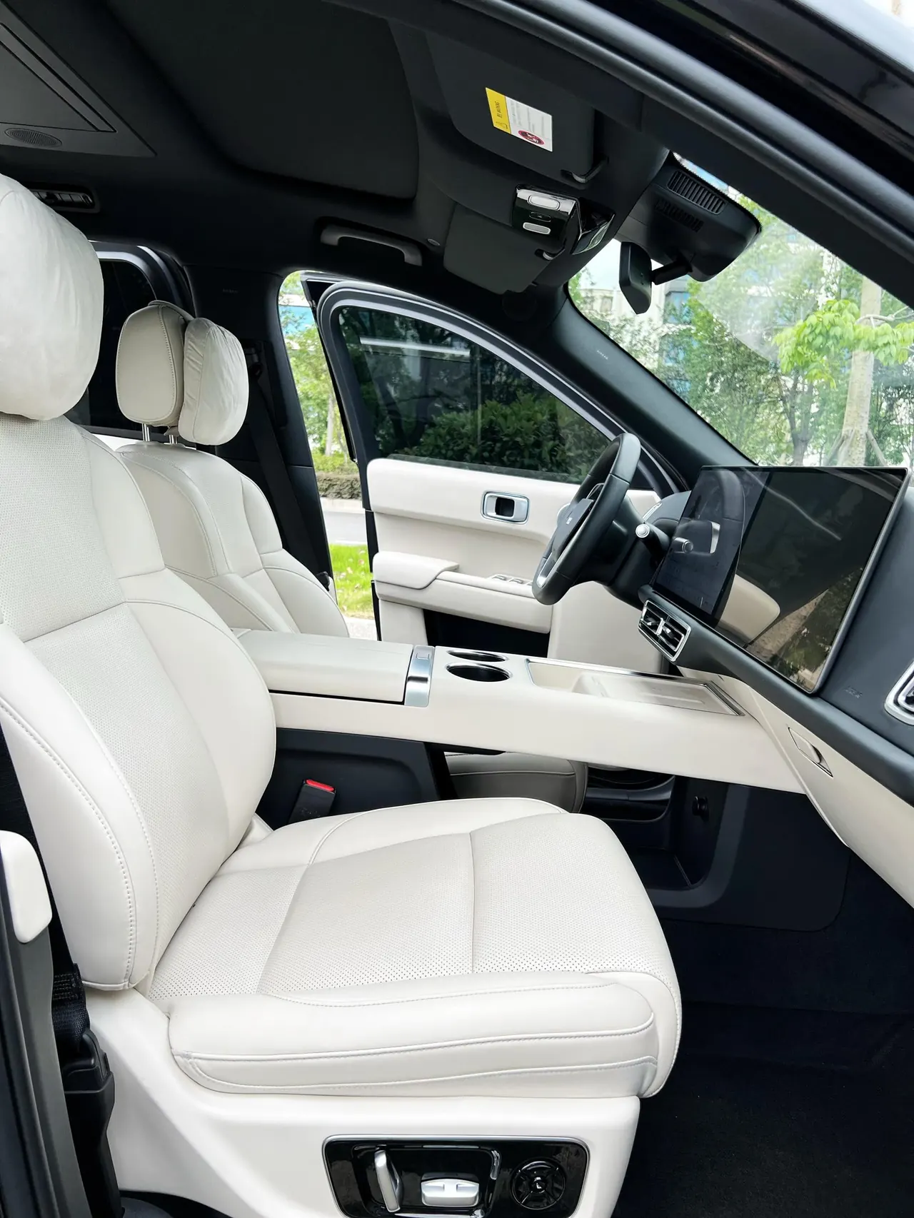 Li 2022 L9 1.5T Max Edition Automatic Gear 6