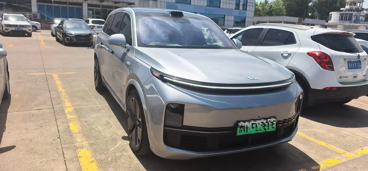 Li 2022 L9 1.5T Max Edition Automatic Gear 2