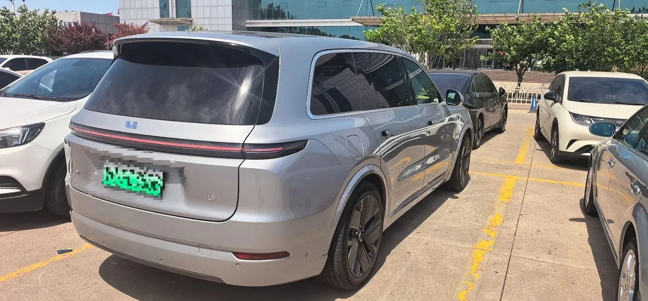 Li 2022 L9 1.5T Max Edition Automatic Gear 3