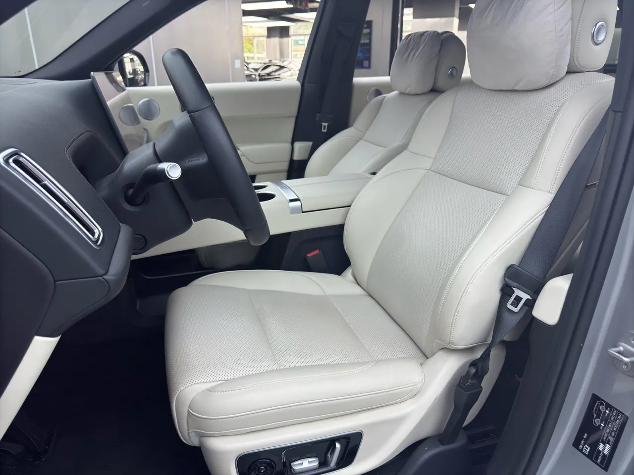 Li 2022 L9 1.5T Max Edition Automatic Gear 6