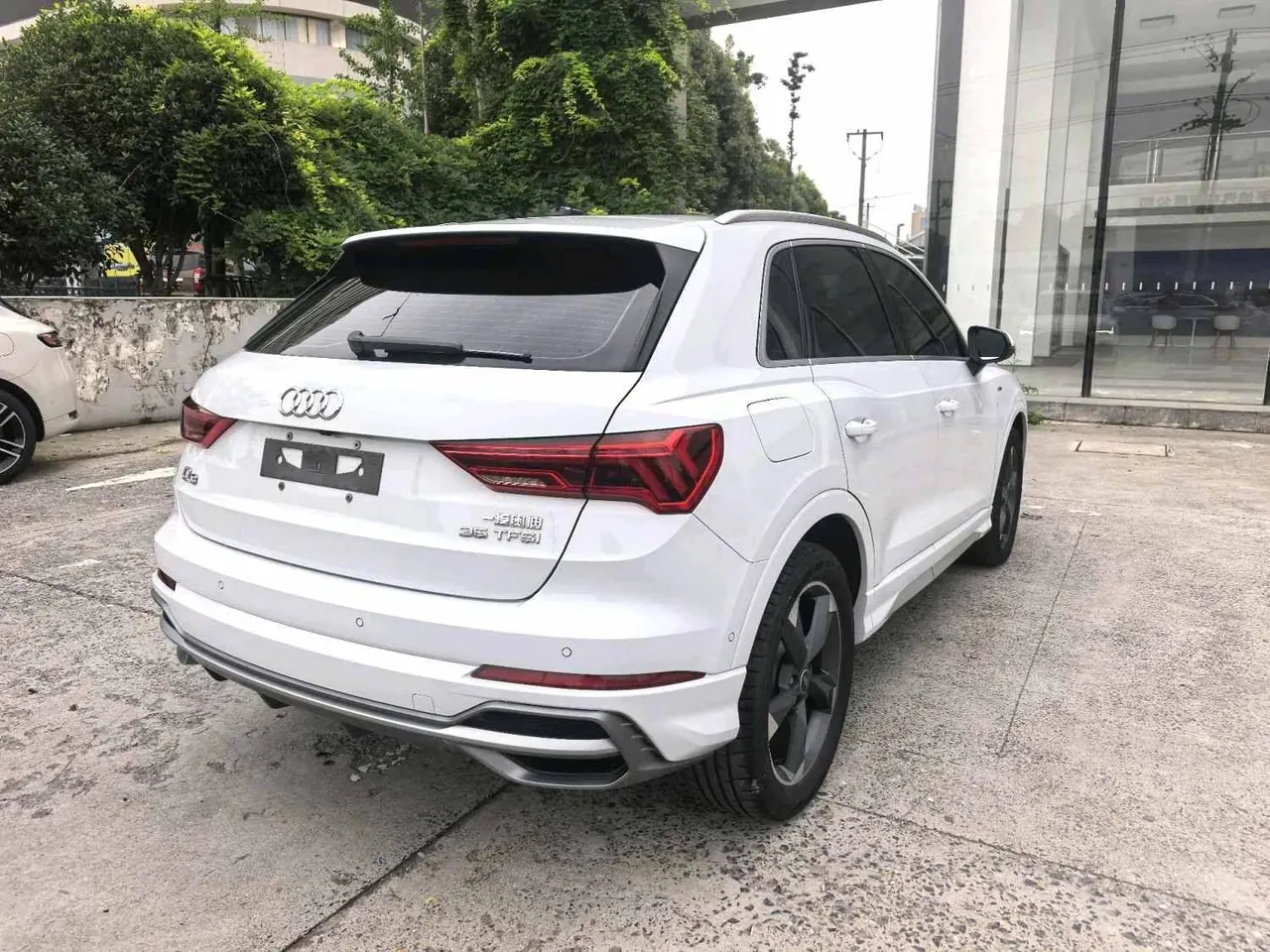 Audi 2023 Q3 1.4TFSI 35TFSI Fashion Dynamic Automatic 6