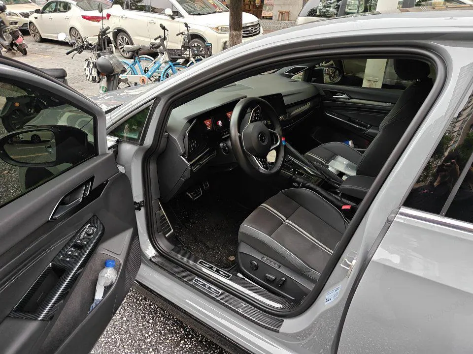 Volkswagen 2023 Golf 8 R-Line 1.4TSI 280TSI (Modified) Automatic Gear 5