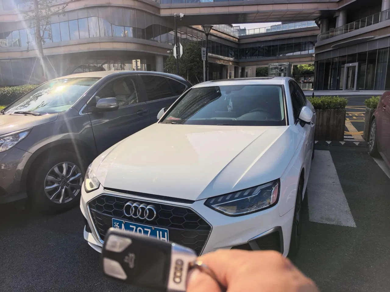 Audi 2020 A4L 2.0TFSI 40TFSI Fashion Dynamic Automatic - View 1