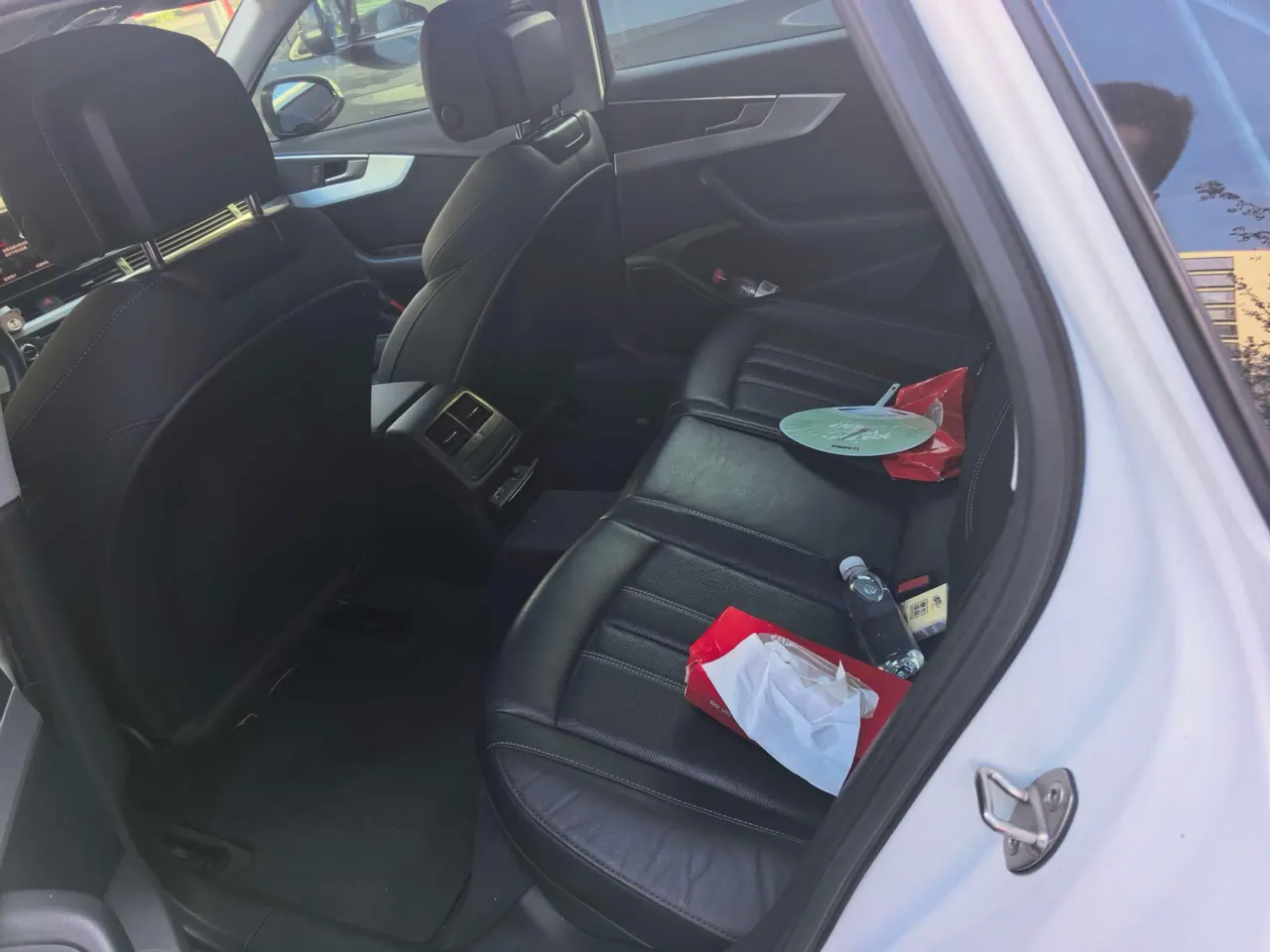 Audi 2020 A4L 2.0TFSI 40TFSI Fashion Dynamic Automatic 2