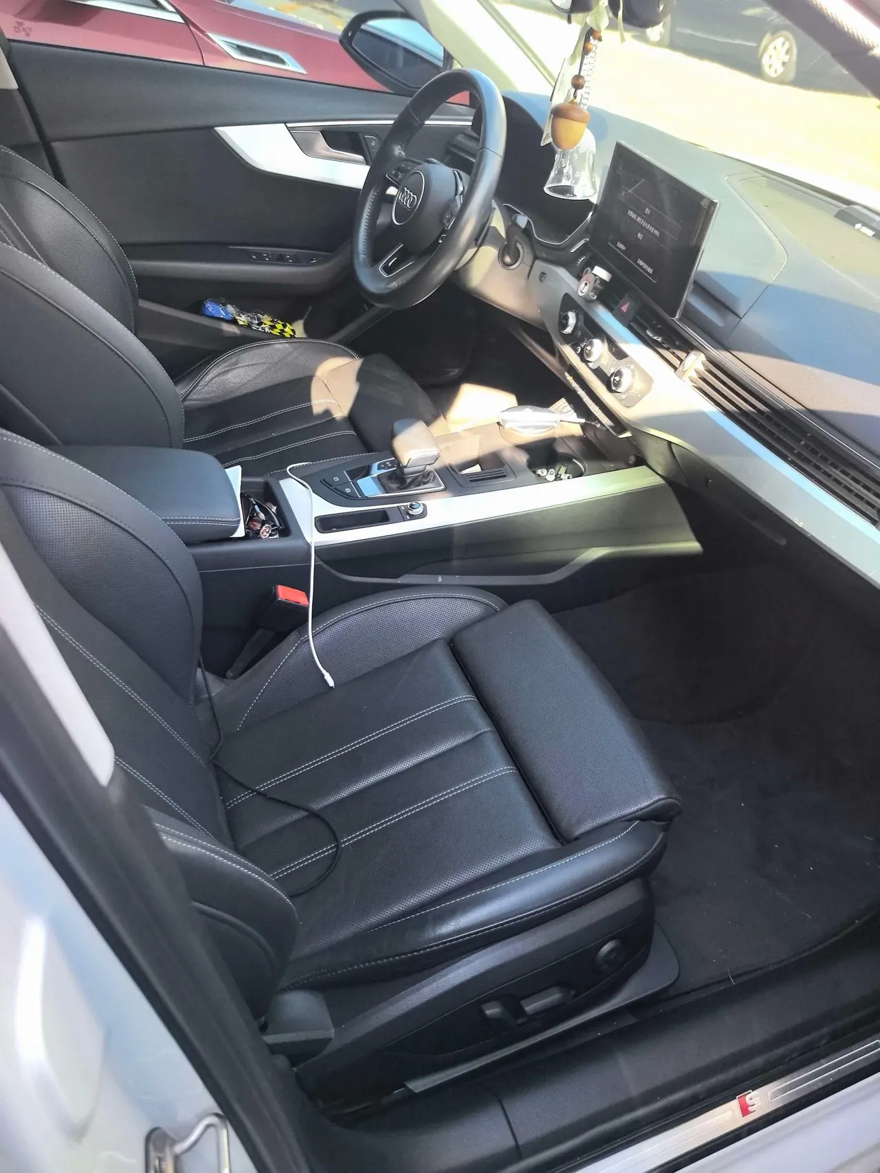 Audi 2020 A4L 2.0TFSI 40TFSI Fashion Dynamic Automatic 5