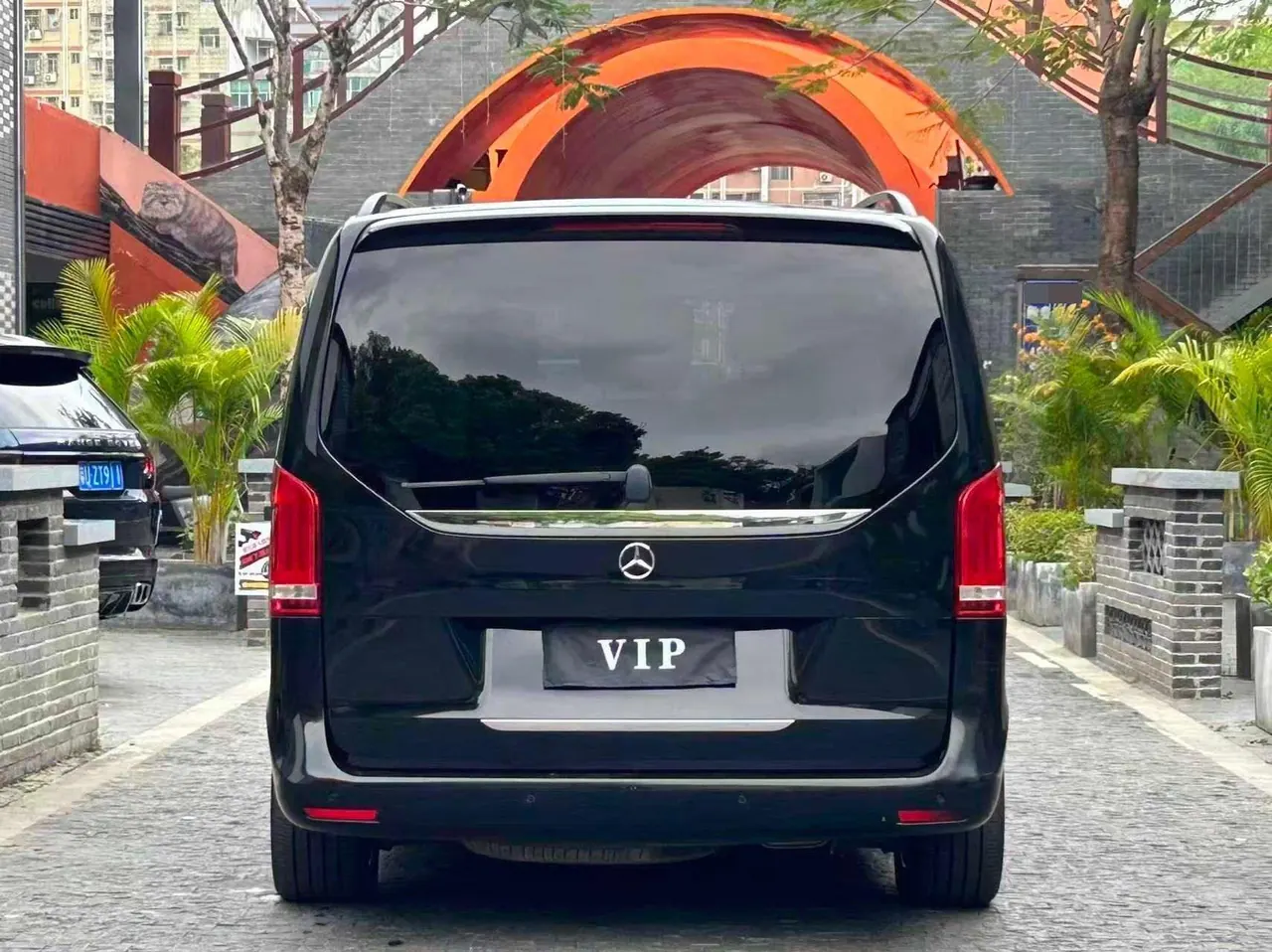 Mercedes Benz V 2022V 260 2.0T Premium Edition Automatic Gear 8