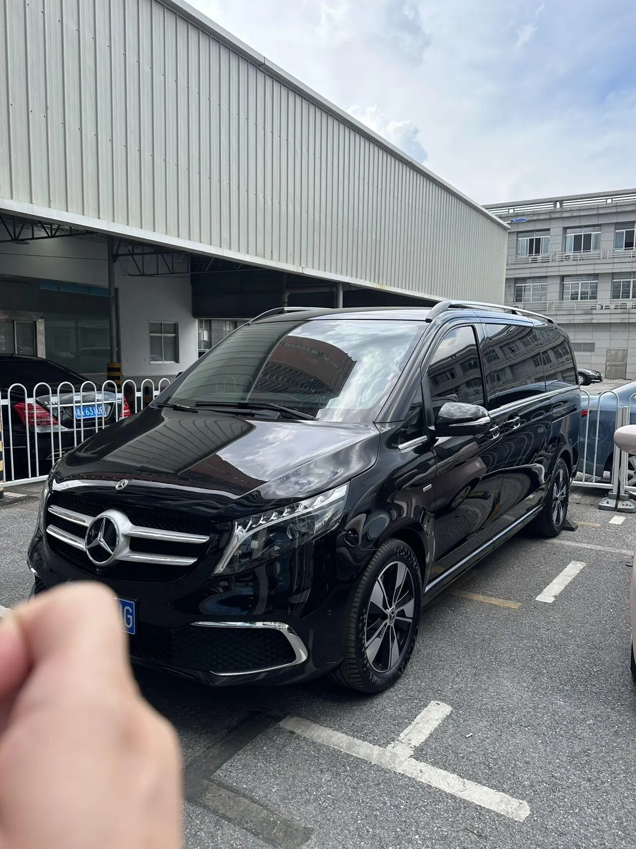 Open image lightbox: Mercedes Benz V 2022V 260 2.0T Premium Edition Automatic Gear