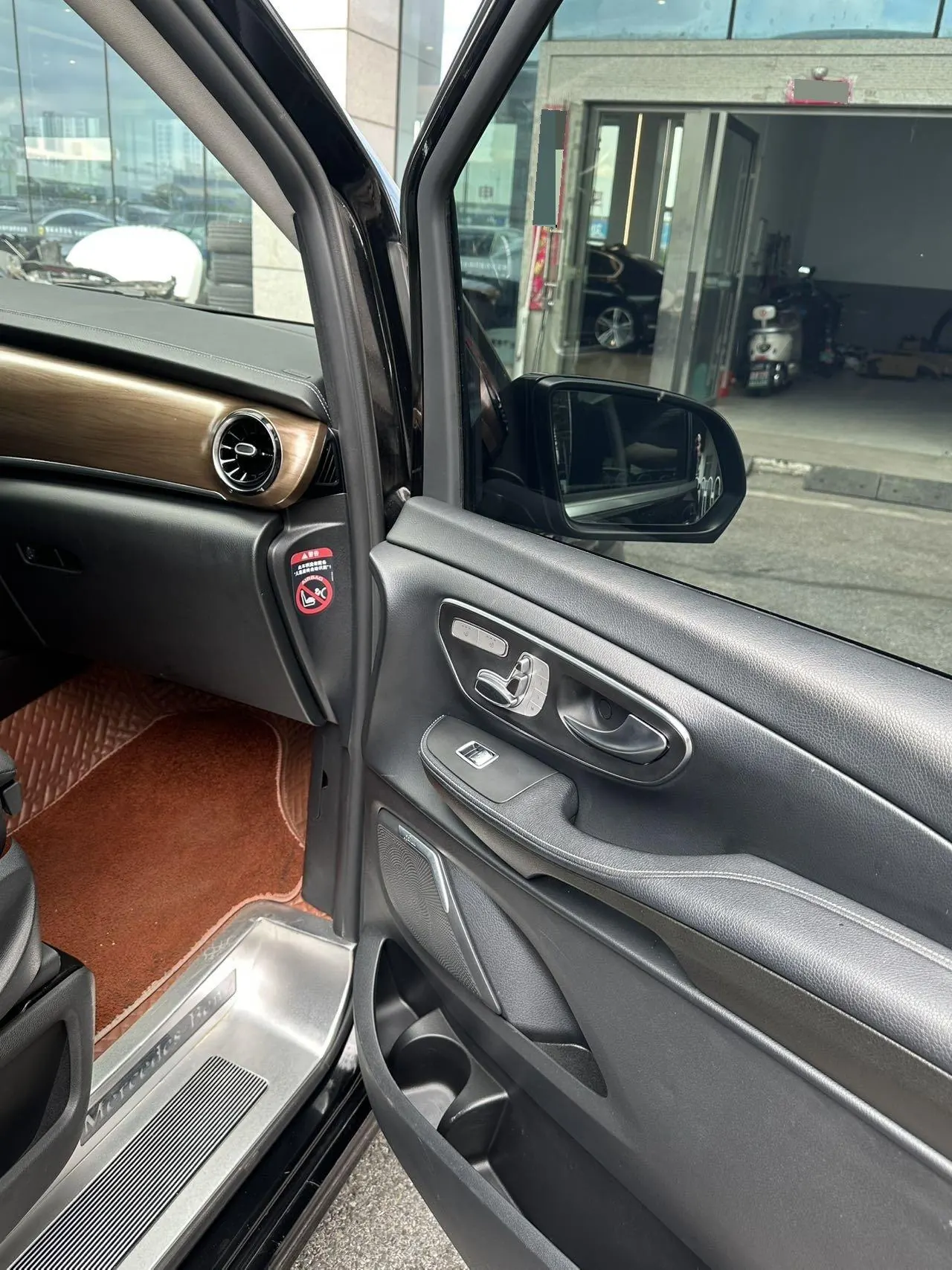 Mercedes Benz V 2022V 260 2.0T Premium Edition Automatic Gear 8