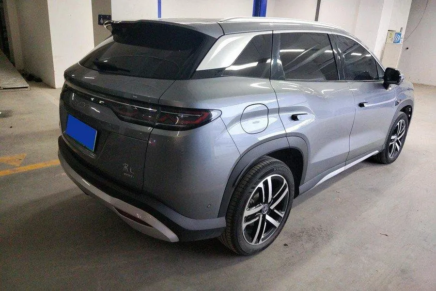 BYD 2025 Song L DM-i 1.5 Stepless Smart Driving Edition 75km Leading Automatic Gear 2