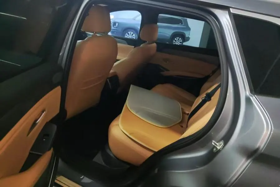 BYD 2025 Song L DM-i 1.5 Stepless Smart Driving Edition 75km Leading Automatic Gear 6