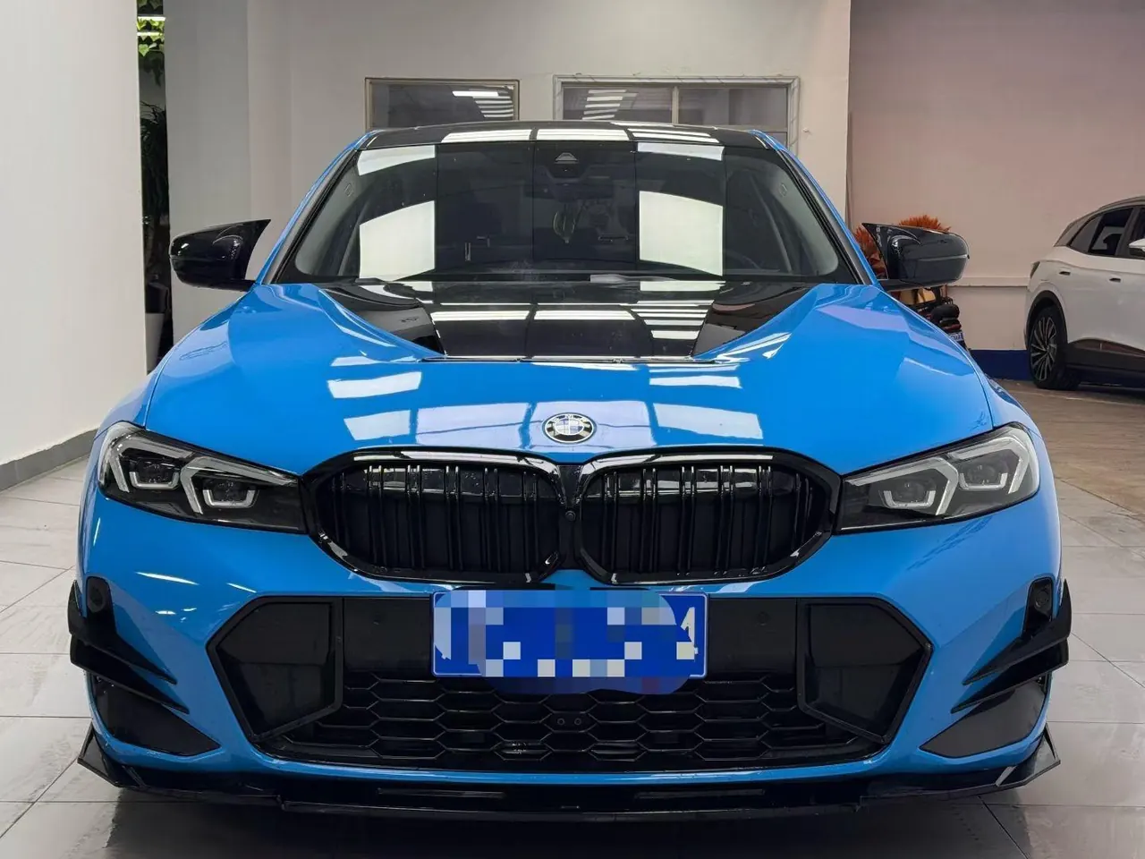 BMW 3 Series 2022 325Li 2.0T M Sports Obsidian Night Kit (Changed) Automatic Gear 2