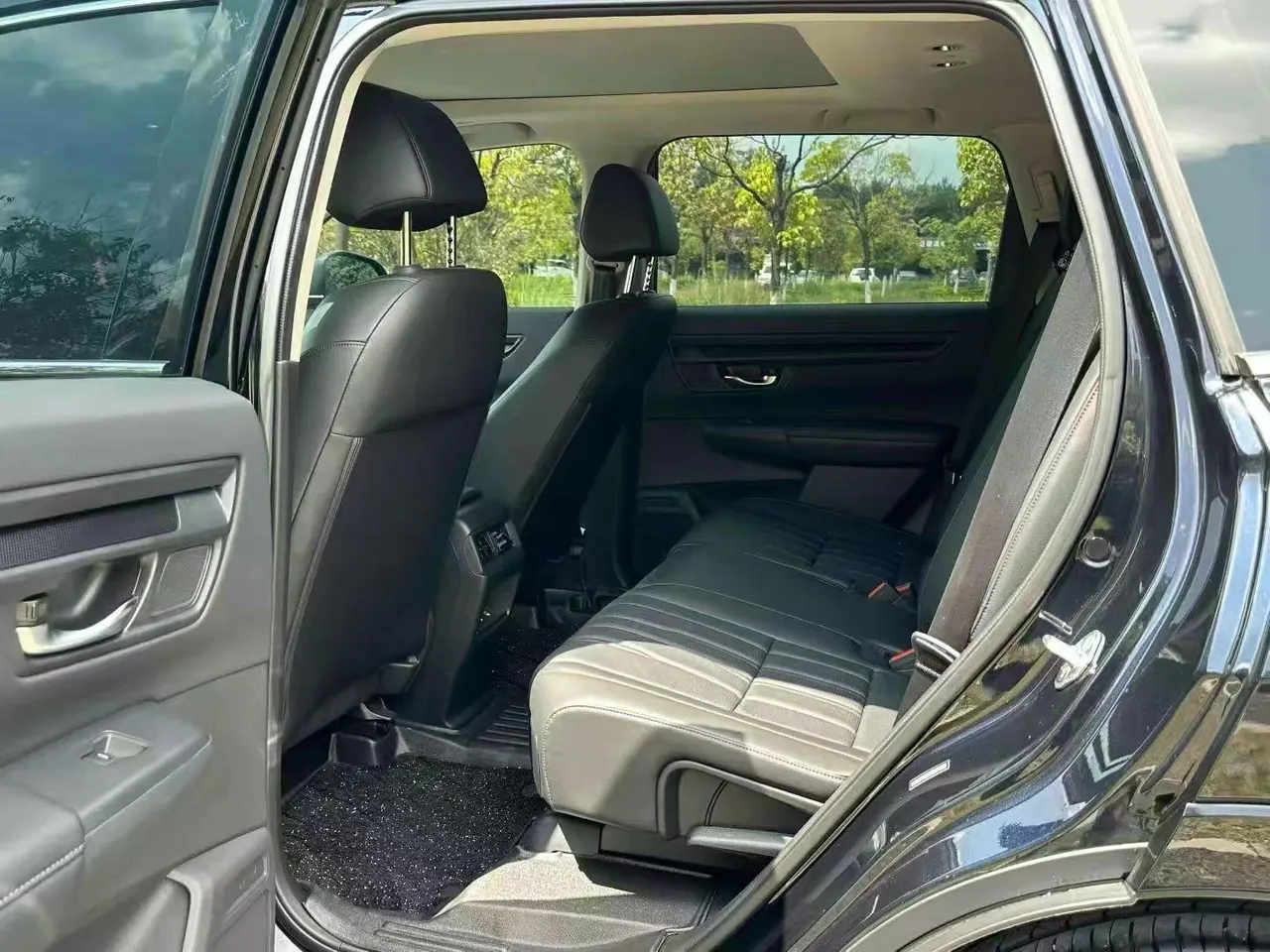 Honda 2025 Hao Ying 1.5T Stepless 240TURBO Two-Drive Deluxe Edition 5-seat Automatic Gear 3