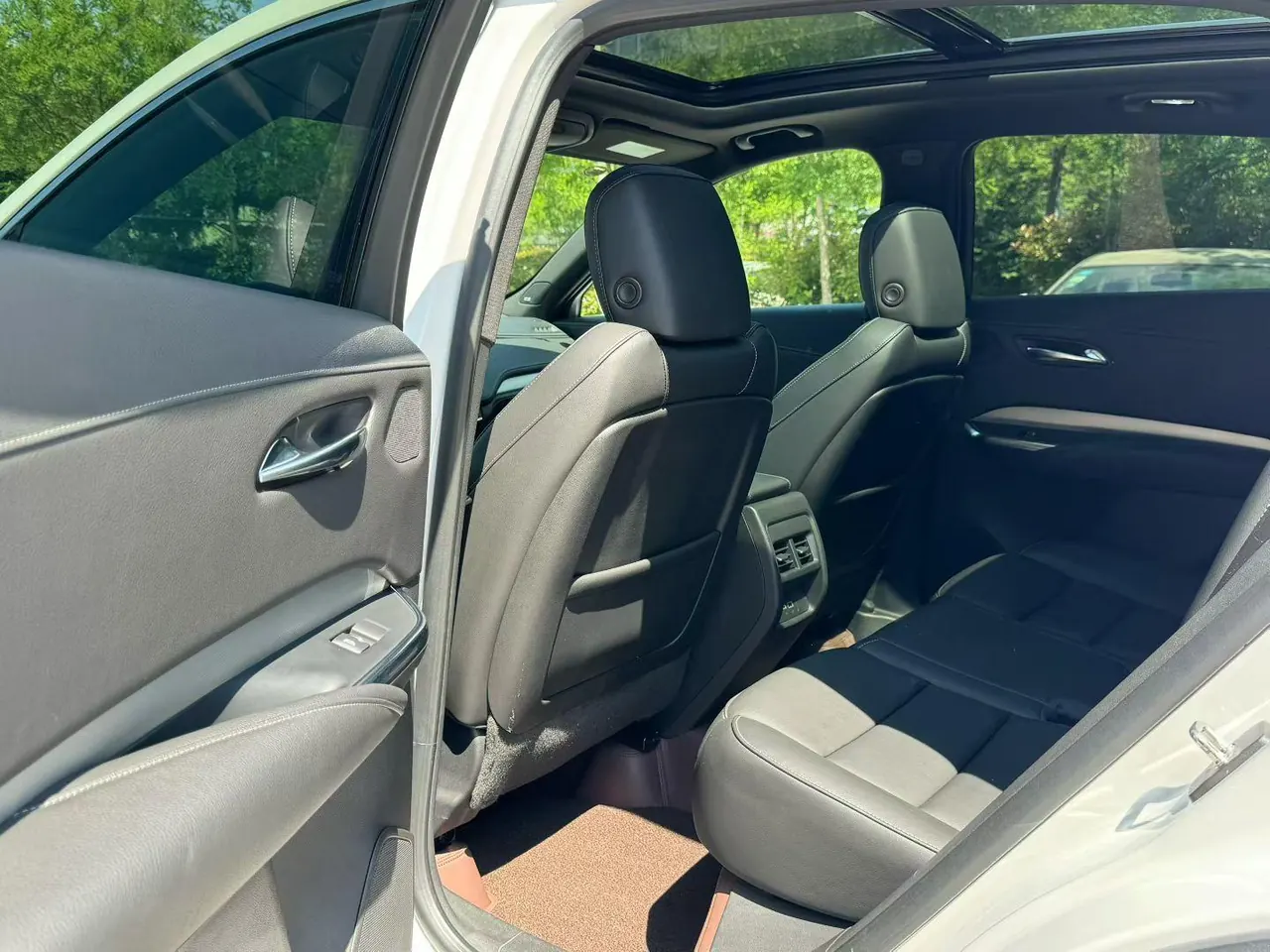 Cadillac 2020 XT4 2.0T 28T Two-Drive Leading Automatic Gear 6