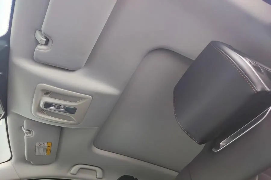 ChangAn 2022 UNI-K iDD 1.5T Blue Whale iDD Honorable Automatic Gear 5