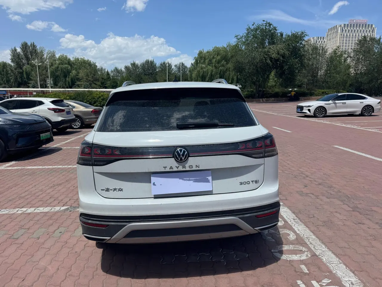 Volkswagen 2024 Tanyue 1.5TSI 300TSI Two-Drive Luxury Plus Advanced Edition Automatic Gear 2