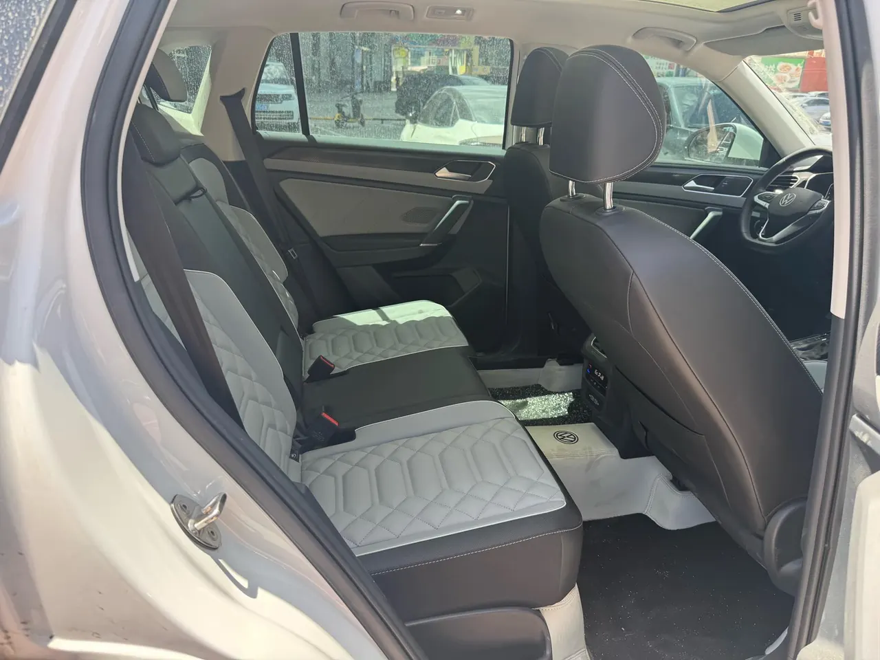 Volkswagen 2024 Tanyue 1.5TSI 300TSI Two-Drive Luxury Plus Advanced Edition Automatic Gear 4