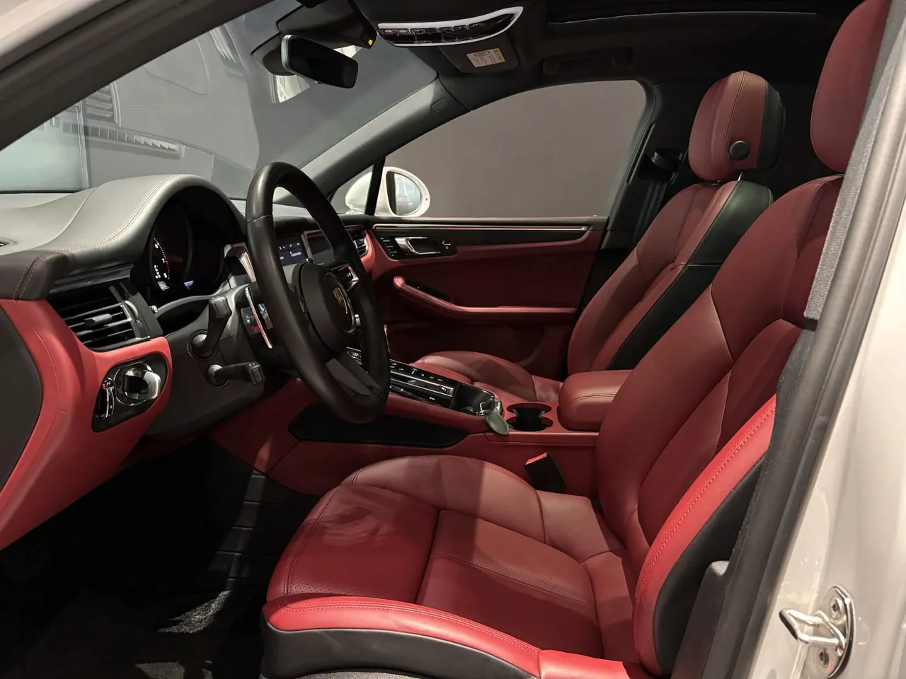 Porsche Macan (Imported) 2022 Macan 2.0T Automatic Gear 7