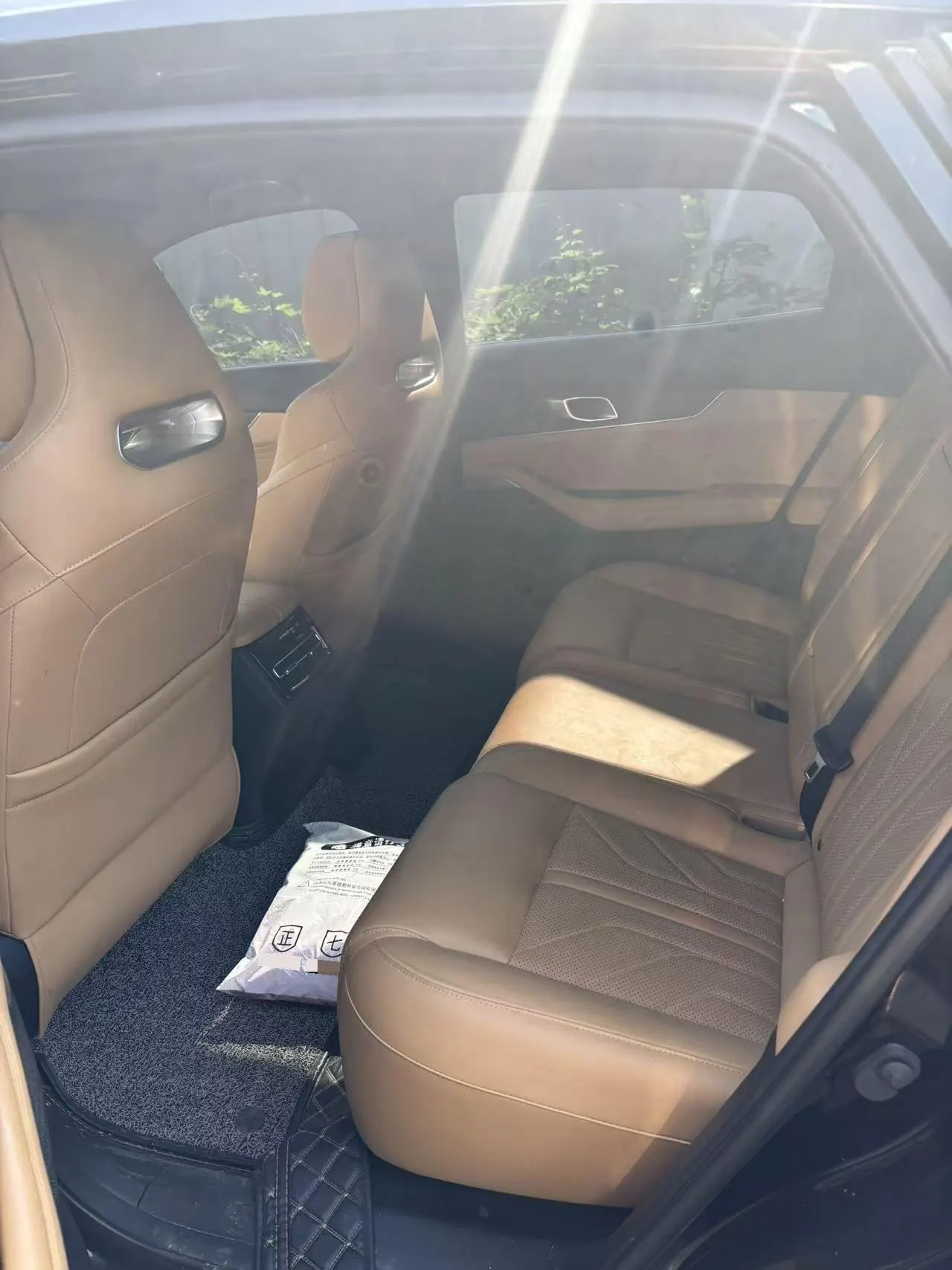 ChangAn 2024 UNI-K 2.0T Two-Drive Pleasant Collar Automatic Gear 4