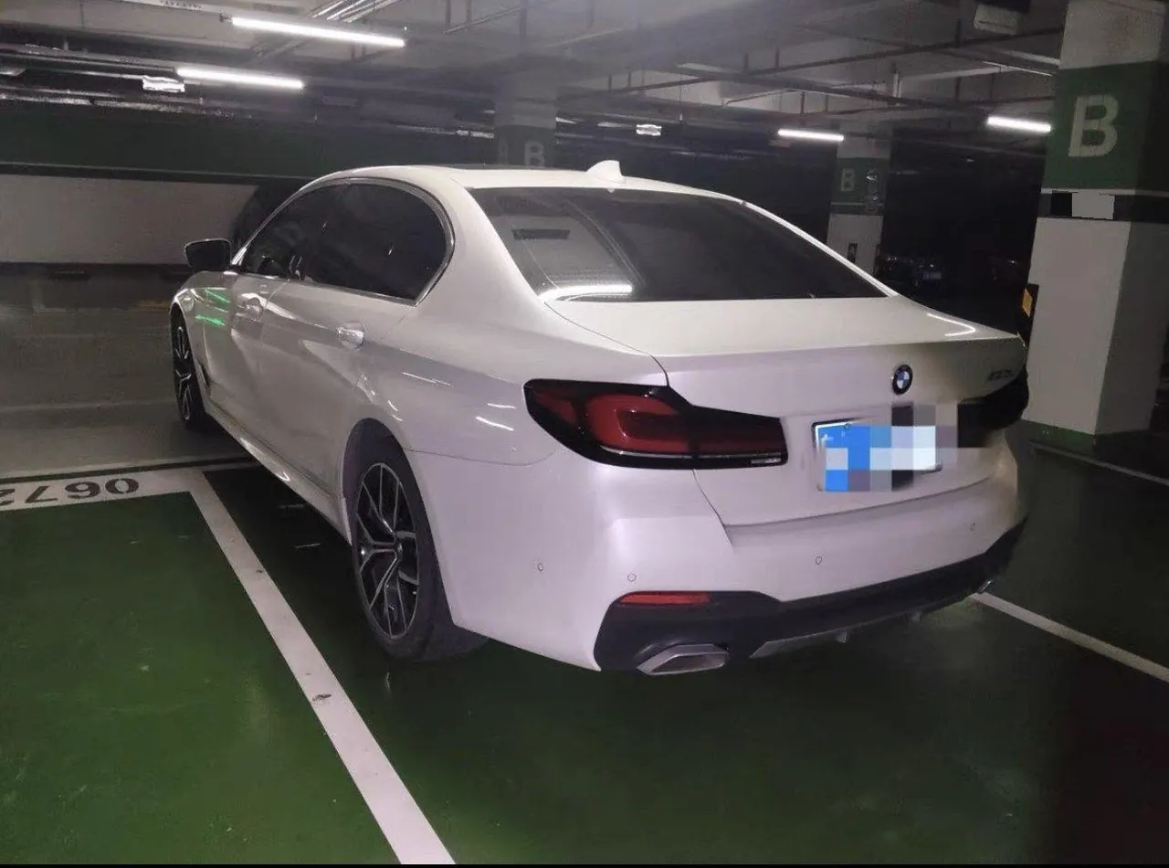 BMW 5 Series 2022 530Li 2.0T Premium Luxury Suit (Change 2) Automatic Gear 4