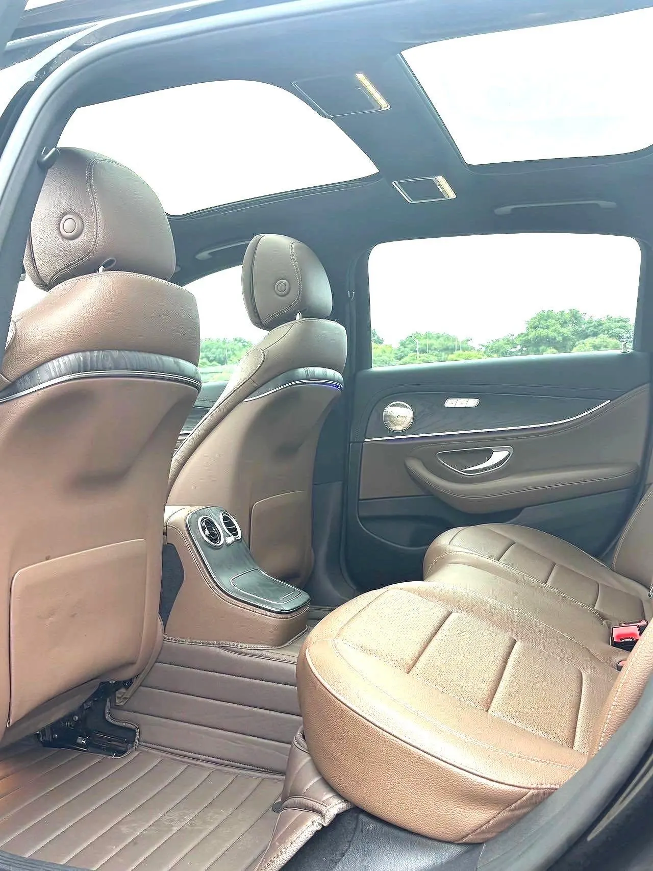 Mercedes Benz Class E New Energy 2022 E 350 e L 2.0T (Change 2) Automatic Gear 7