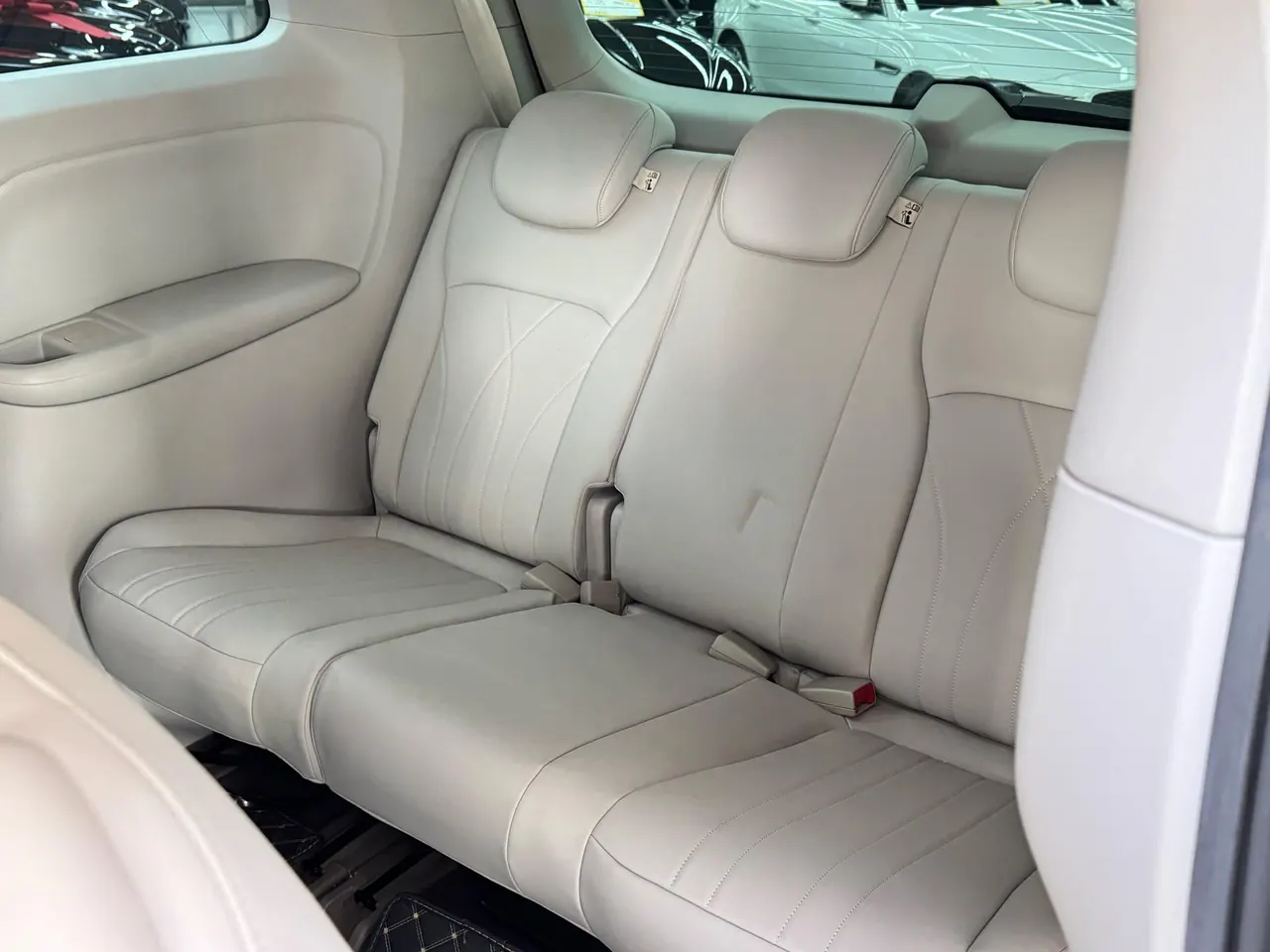 Roewe 2025 iMAX8 DMH 1.5T Lu Zun Luxury Edition Automatic Gear 7