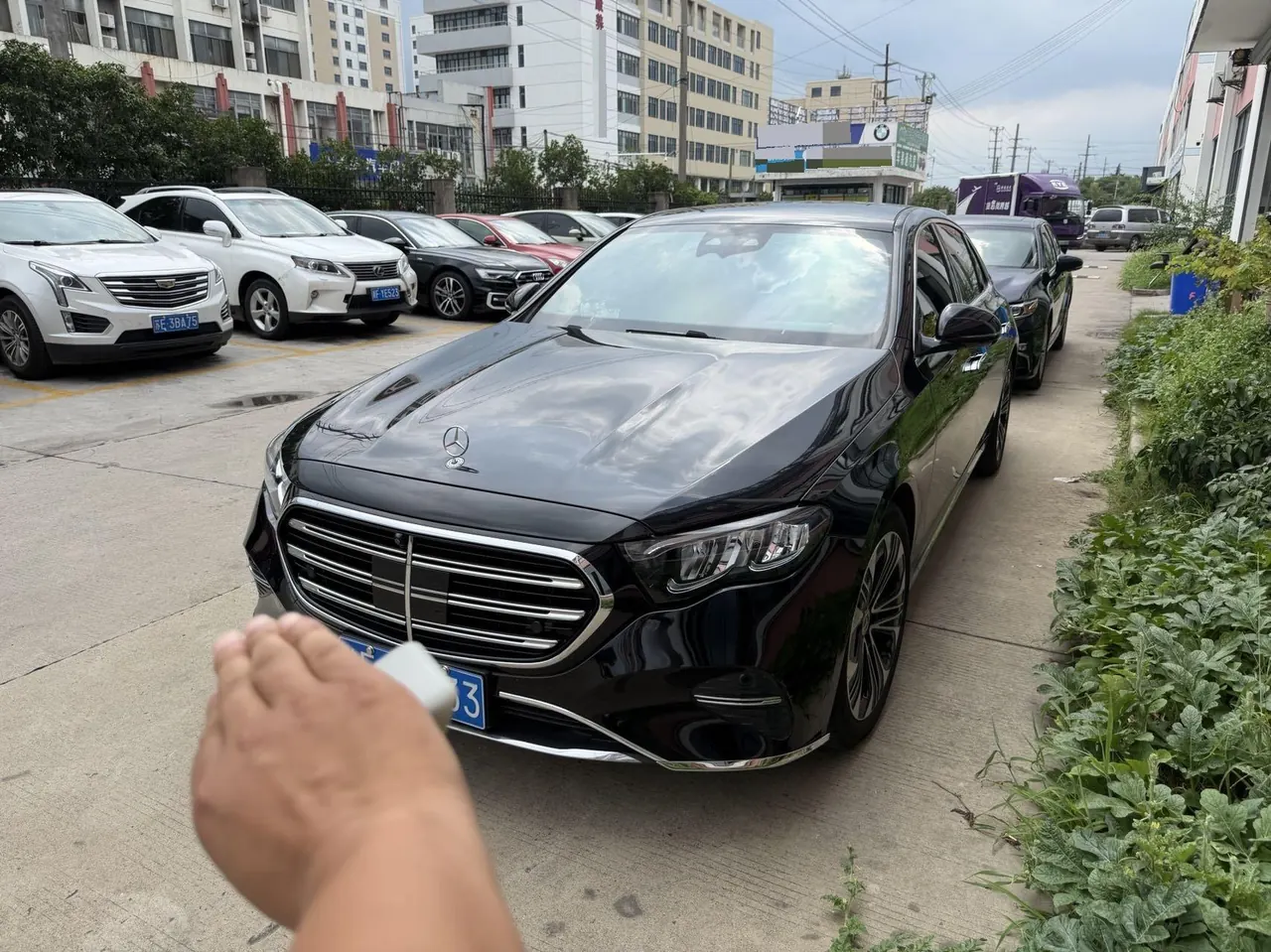 Mercedes Benz E Class 2025 E 300 L 48V 2.0T Luxury Sports Automatic - View 1