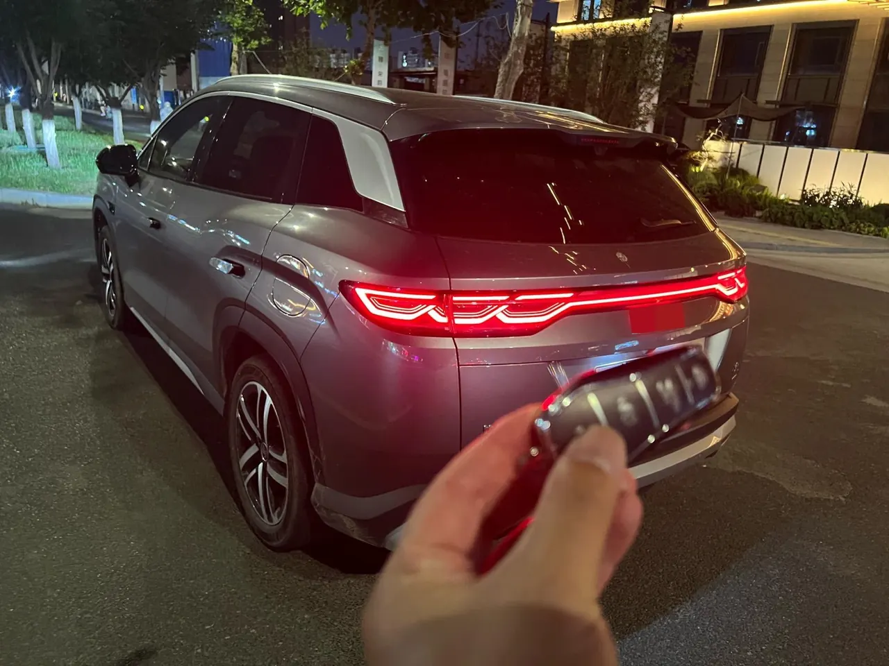 BYD 2025 Song L DM-i 1.5 Stepless Smart Driving Edition 112km Exceed Automatic Gear 3