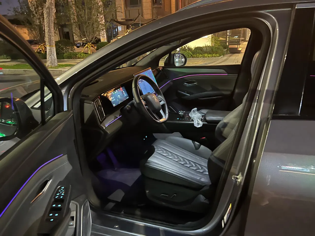 BYD 2025 Song L DM-i 1.5 Stepless Smart Driving Edition 112km Exceed Automatic Gear 4