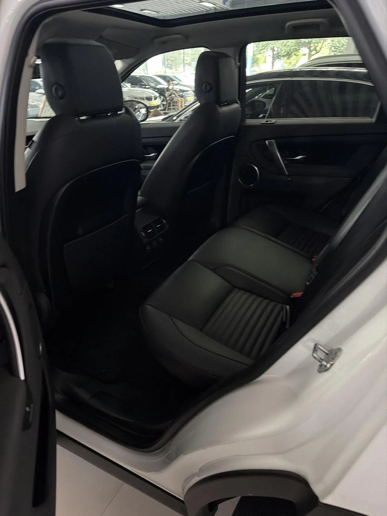 Land Rover 2020 Discovery Sports Edition 48V 2.0T 200PS Home Edition Automatic Gear 3