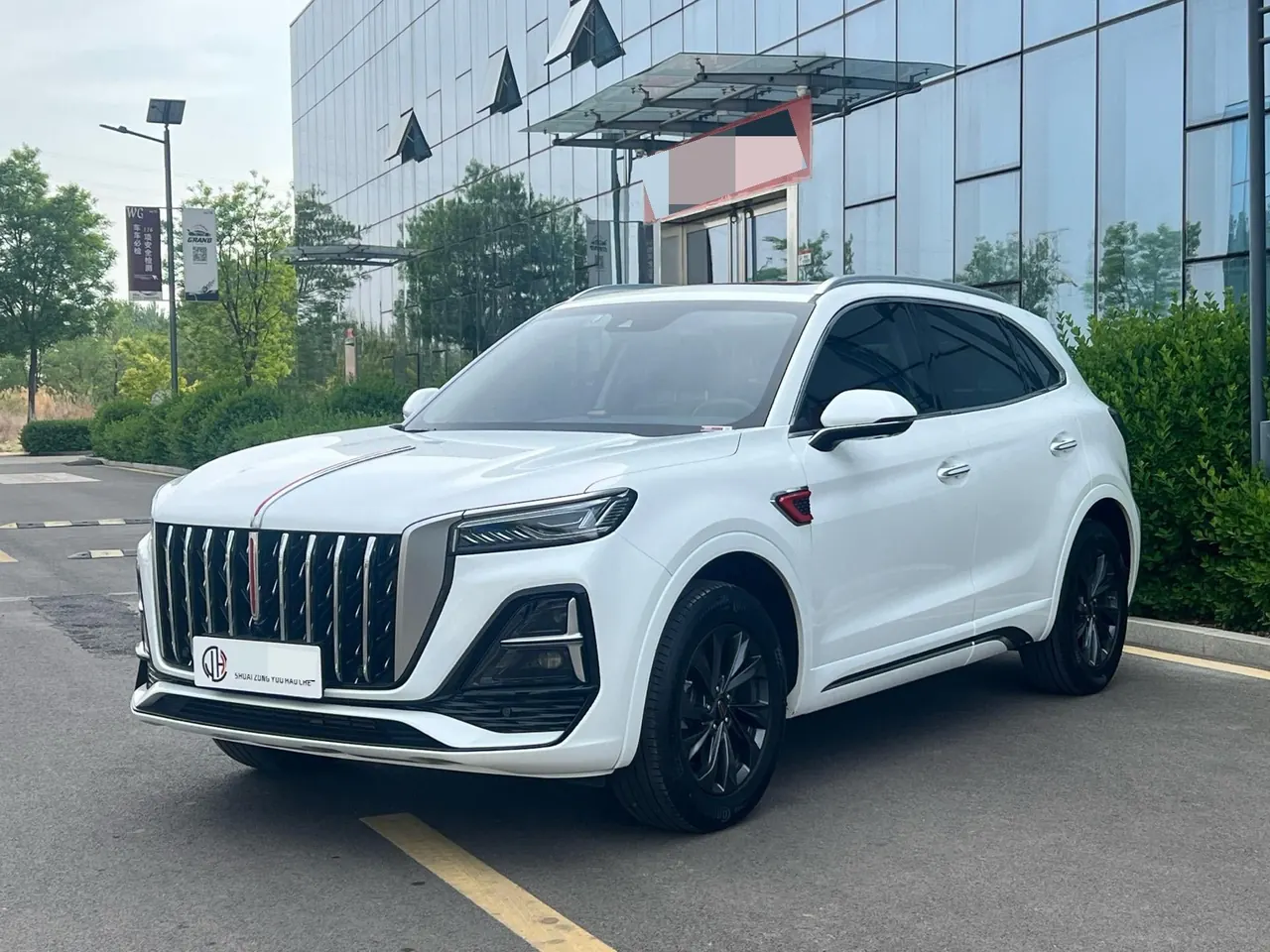 HongQi 2023 HS5 2.0T Flag Enjoy Pro Edition Automatic Gear - View 1