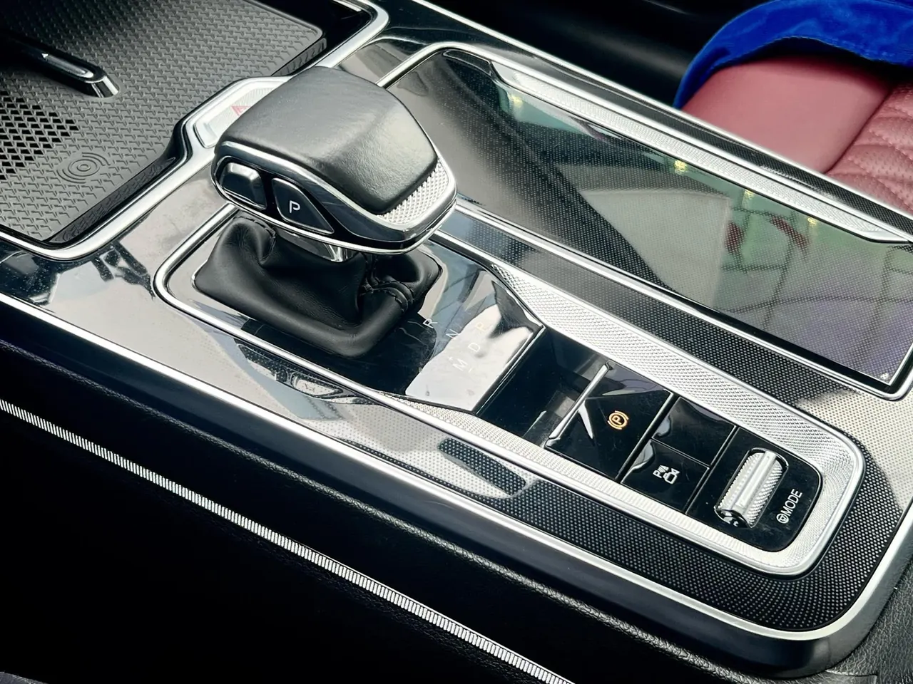 HongQi 2023 HS5 2.0T Flag Enjoy Pro Edition Automatic Gear 6