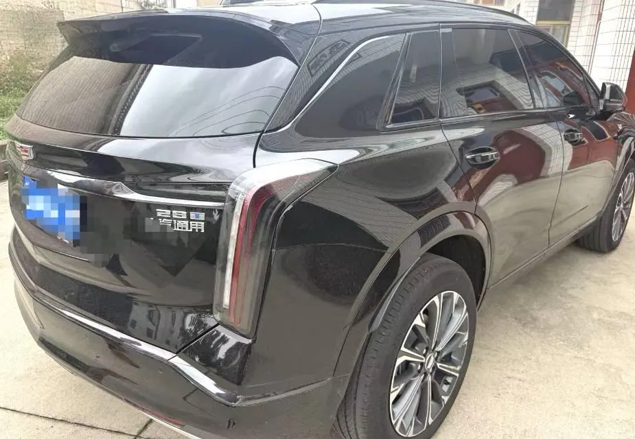 Cadillac 2025 XT5 48V 2.0T Luxury Automatic Gear 3
