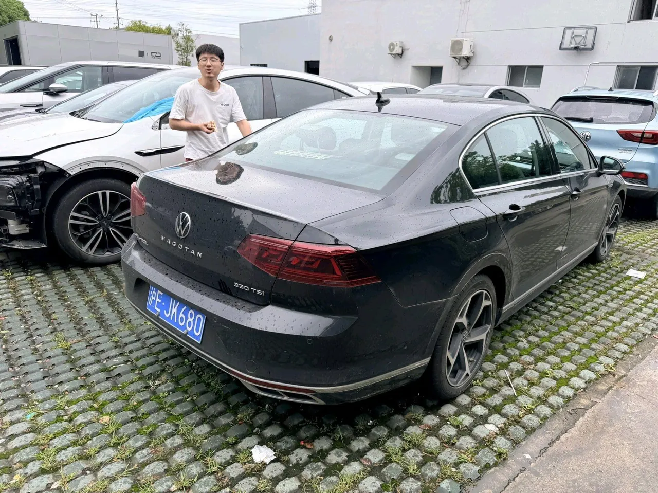 Volkswagen 2023 Magotan 2.0TSI 330TSI 2 million Commemorative Luxury Automatic Gear 6