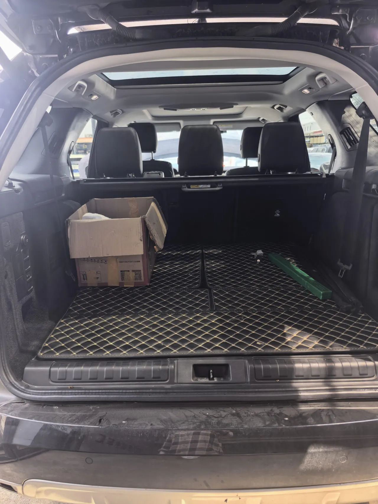 Land Rover Discovery (Imported) 2020 Discovery 53.0 T V6 30th Anniversary Special Edition Automatic Gear 4